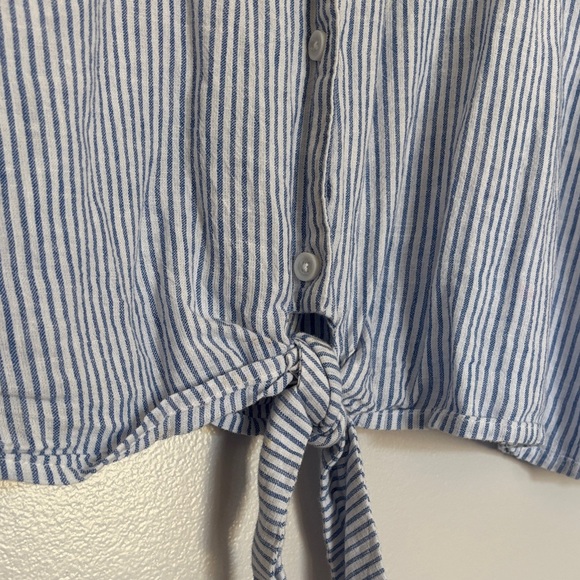 Beach Lunch Lounge Women's Top with tie front - Picture 3 of 6